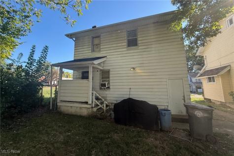 178 E Ravenwood Avenue Youngstown OH 44507