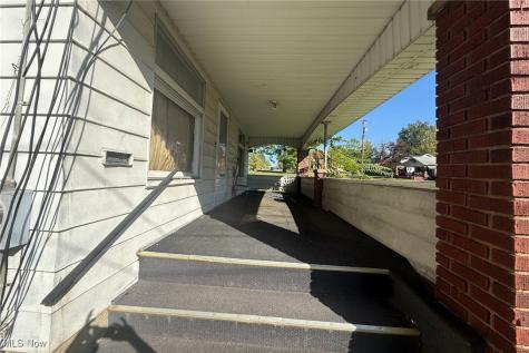 178 E Ravenwood Avenue Youngstown OH 44507