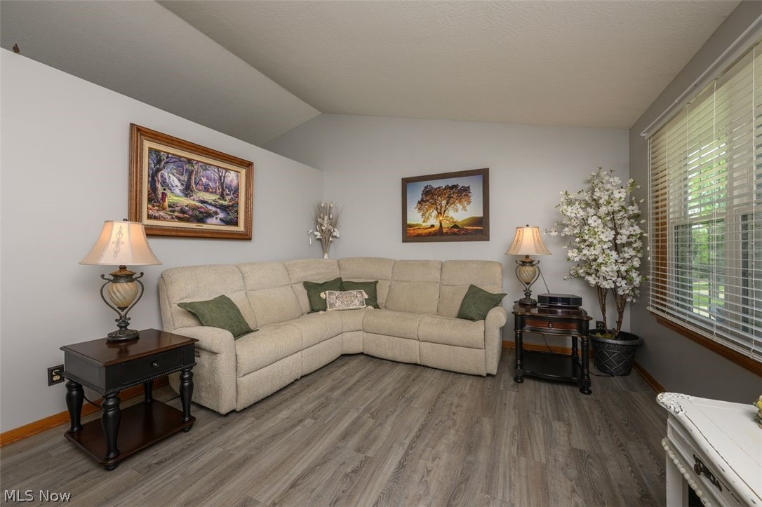 312 Apple Ridge Drive Apple Creek OH 44606