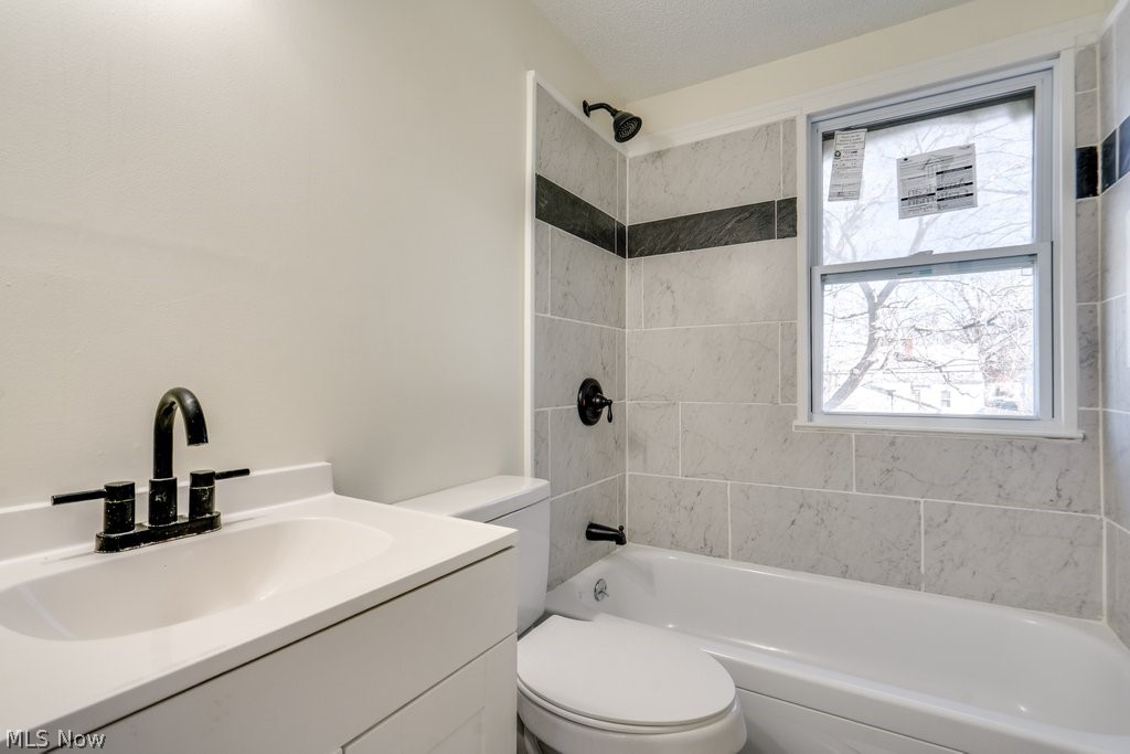 4455 W 56th Street Cleveland OH 44144