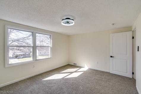 4455 W 56th Street Cleveland OH 44144