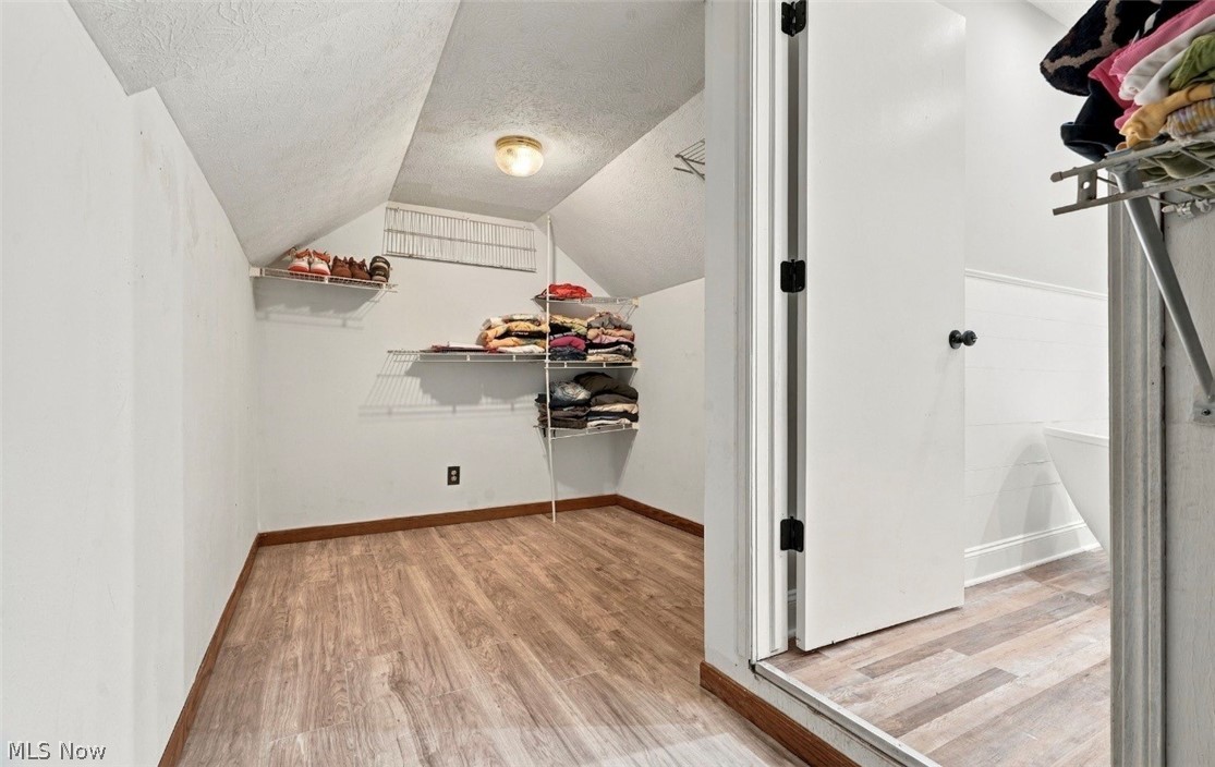 701 Glencarlyn Avenue Louisville OH 44641