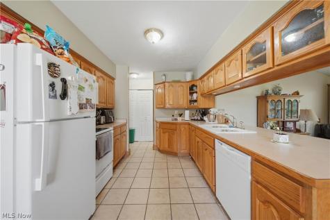 1038 Hampton Drive Macedonia OH 44056