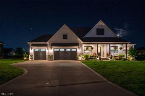 5740 Shadow Ridge Circle NW North Canton OH 44720