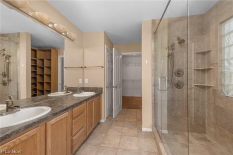 36136 Astoria Way Avon OH 44011