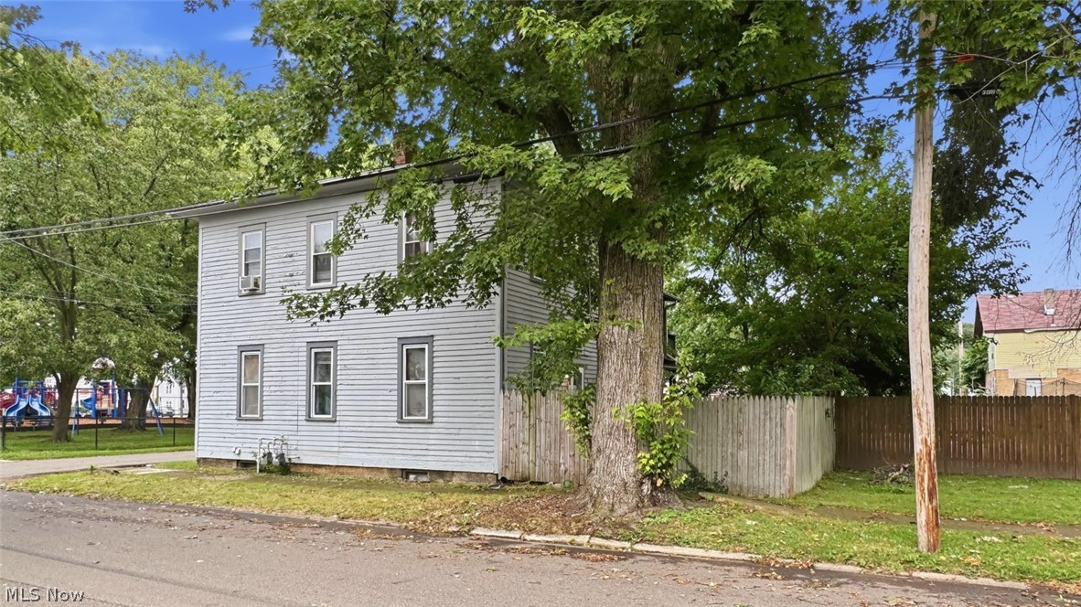 820 Parkview Street NE Massillon OH 44646