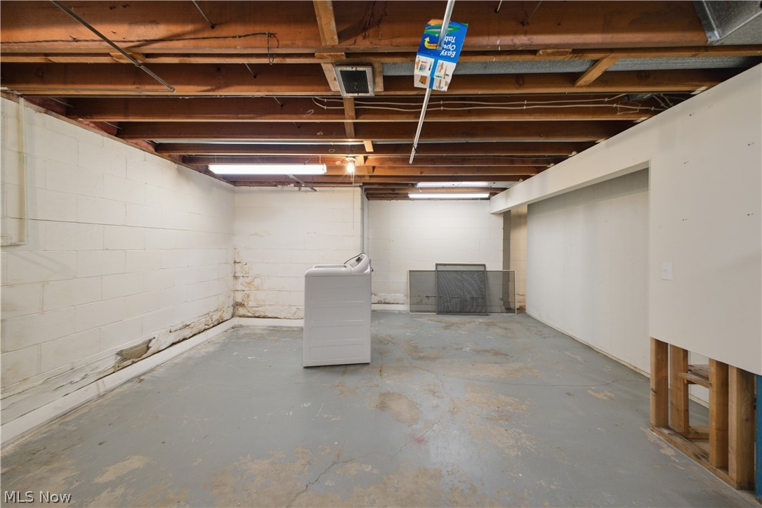 313 S Canal Street Newton Falls OH 44444