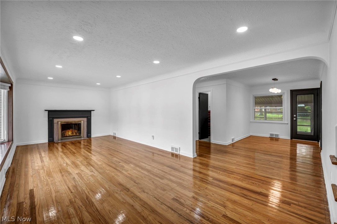 421 E 255th Euclid OH 44132