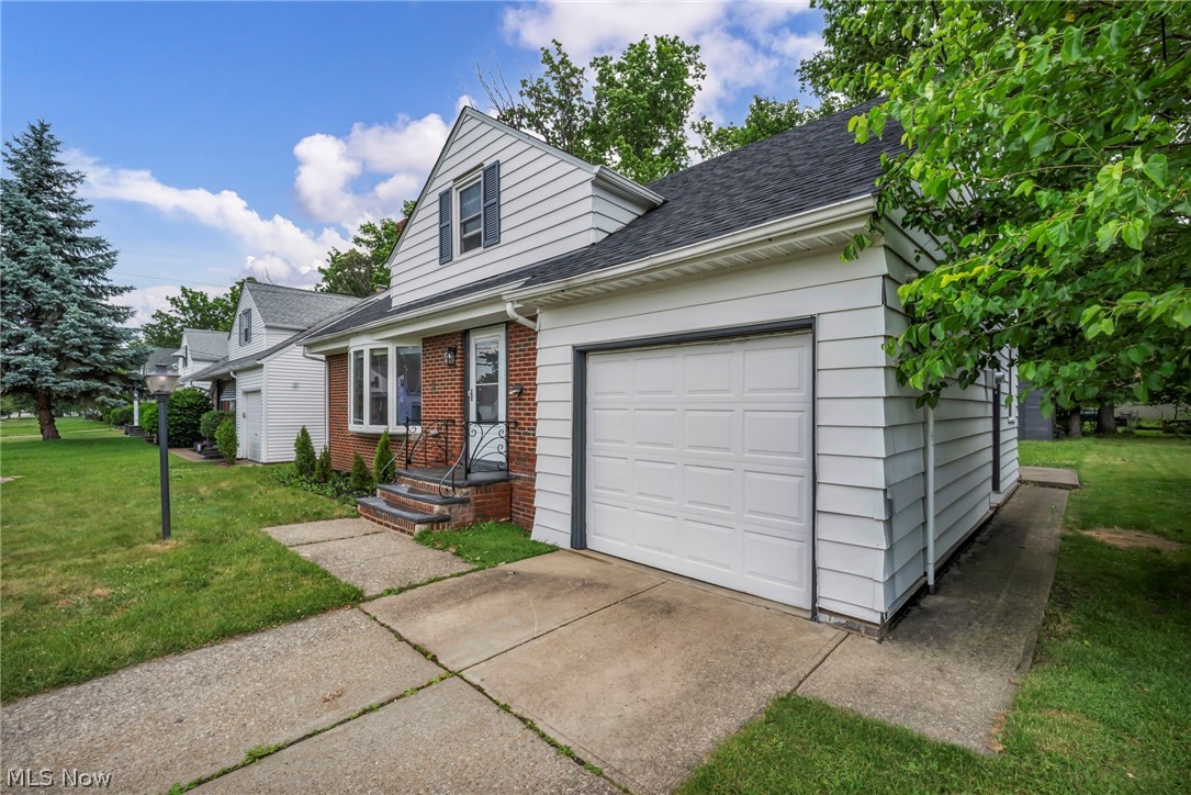421 E 255th Euclid OH 44132