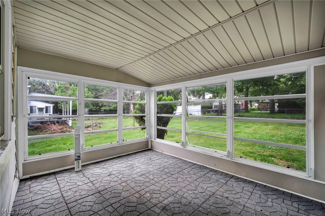 421 E 255th Euclid OH 44132