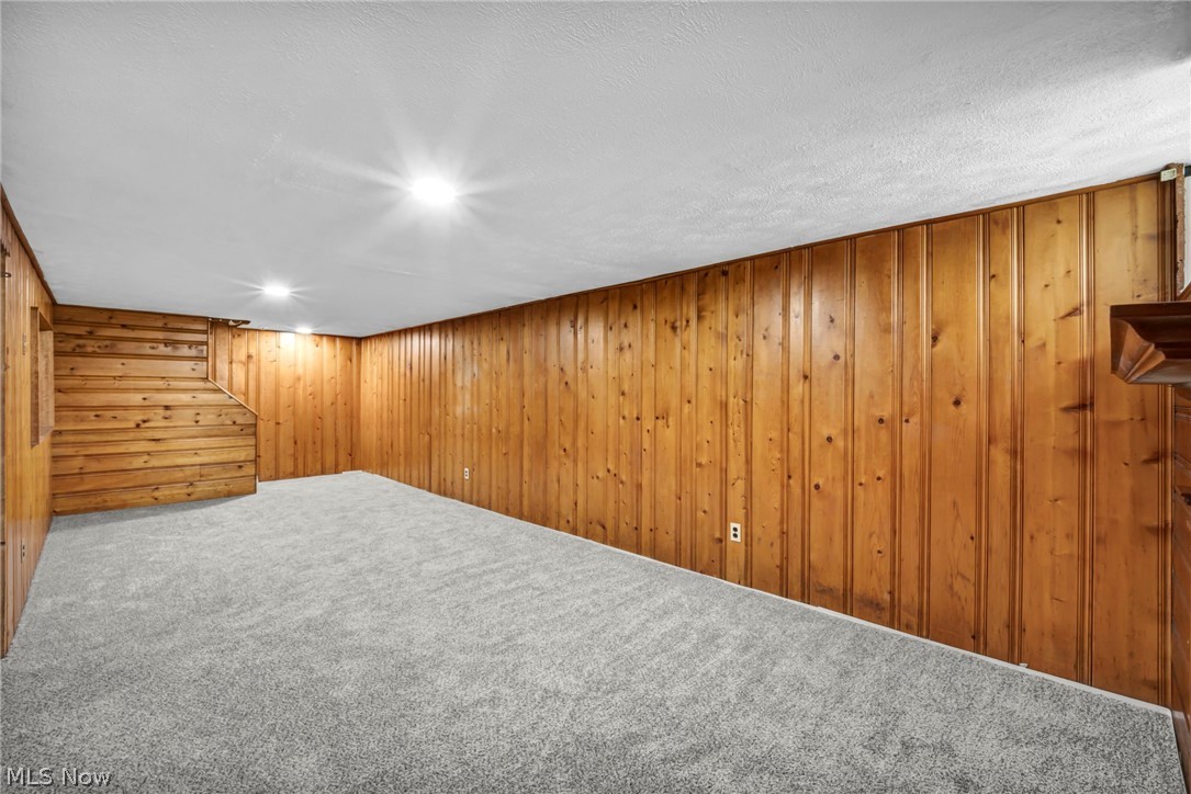 421 E 255th Euclid OH 44132