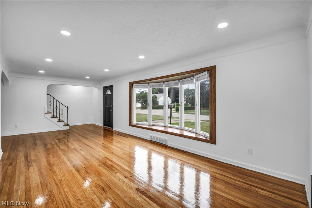 421 E 255th Euclid OH 44132