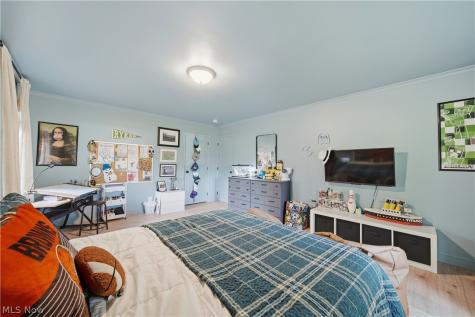 8201 Kellydale Street NW Massillon OH 44646