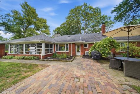 8201 Kellydale Street NW Massillon OH 44646
