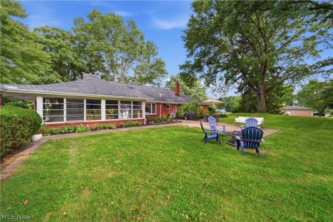 8201 Kellydale Street NW Massillon OH 44646