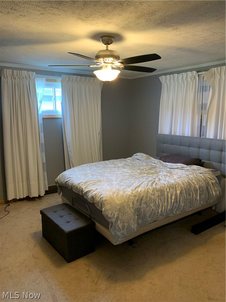 824 Hardesty Avenue NW New Philadelphia OH 44663