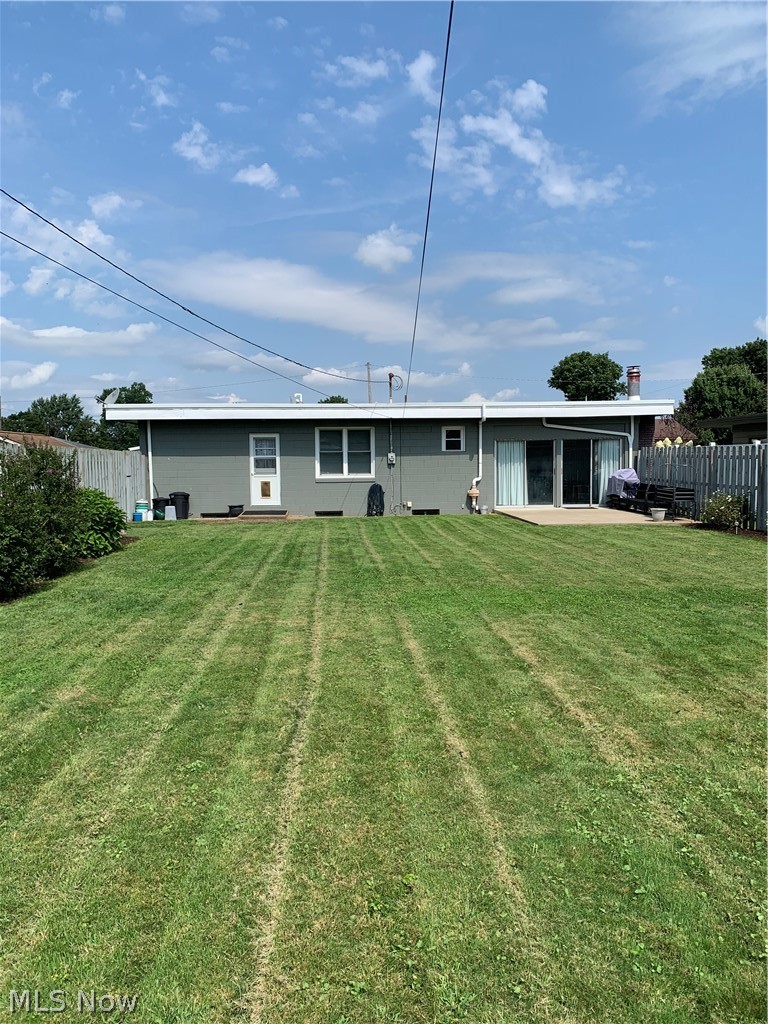 824 Hardesty Avenue NW New Philadelphia OH 44663