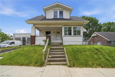 1304 W Waterloo Road Akron OH 44314