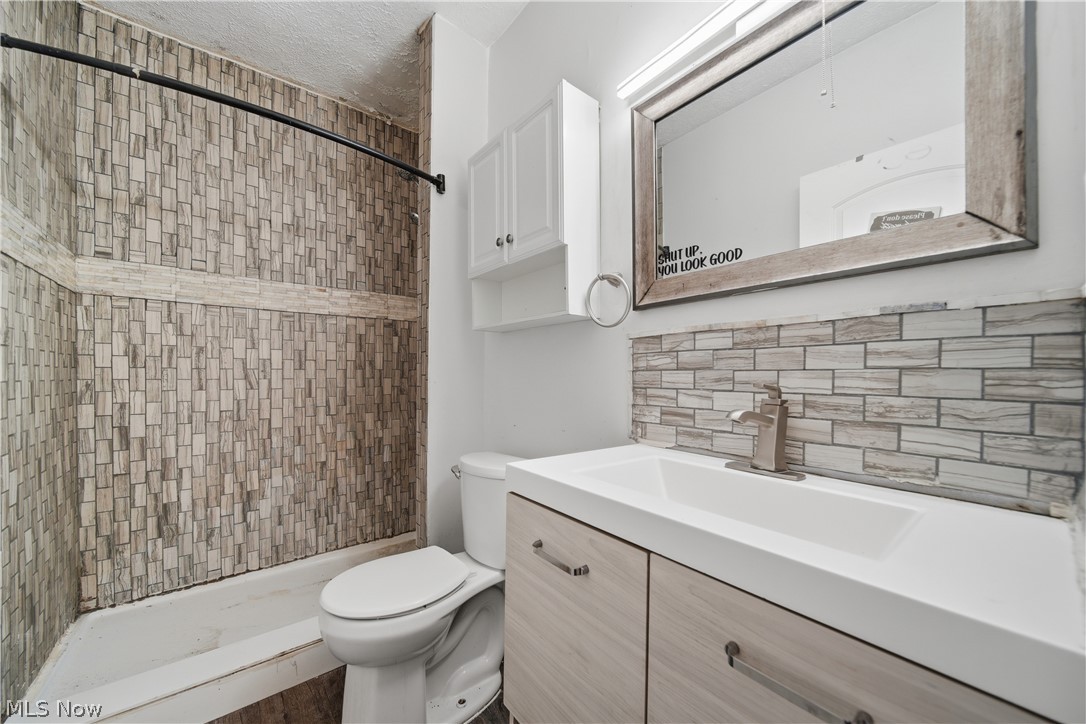1304 W Waterloo Road Akron OH 44314