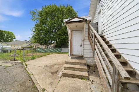 1304 W Waterloo Road Akron OH 44314