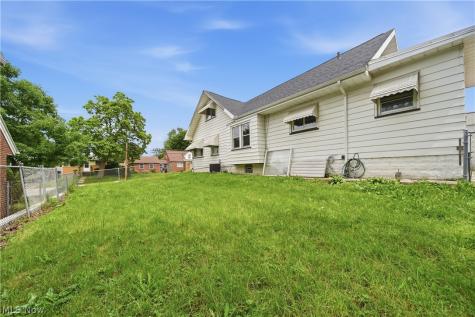 1304 W Waterloo Road Akron OH 44314