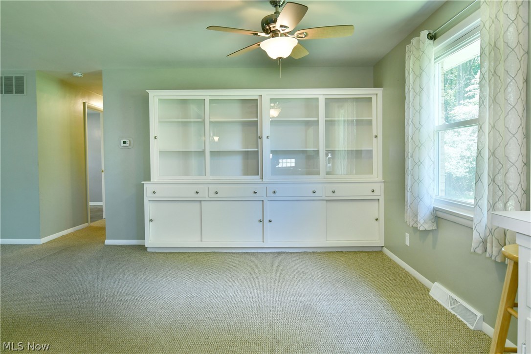 2141 North Road NE Warren OH 44483