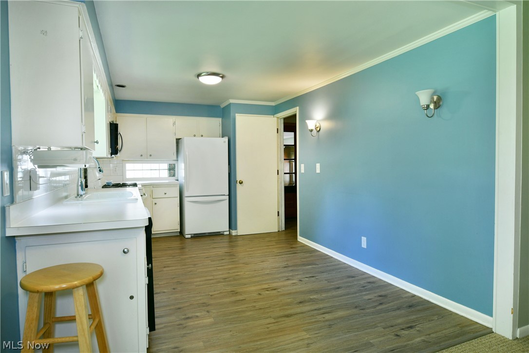 2141 North Road NE Warren OH 44483