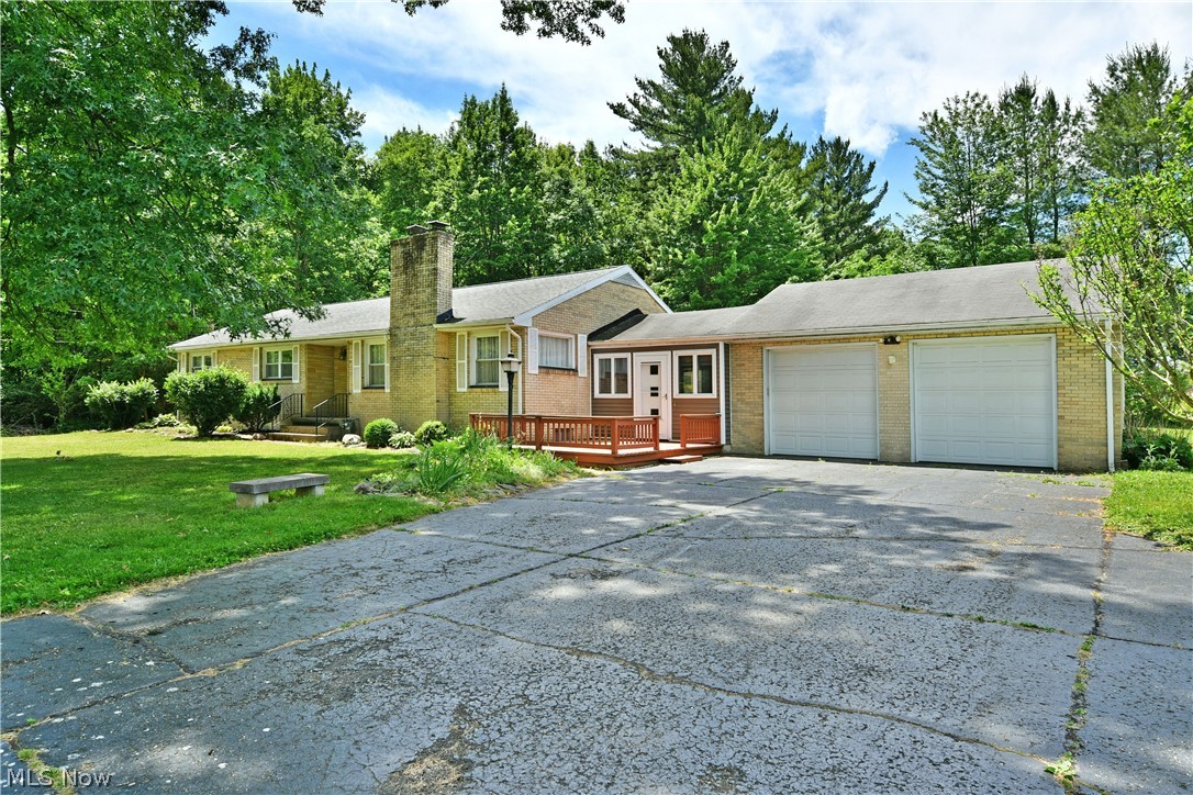 2141 North Road NE Warren OH 44483