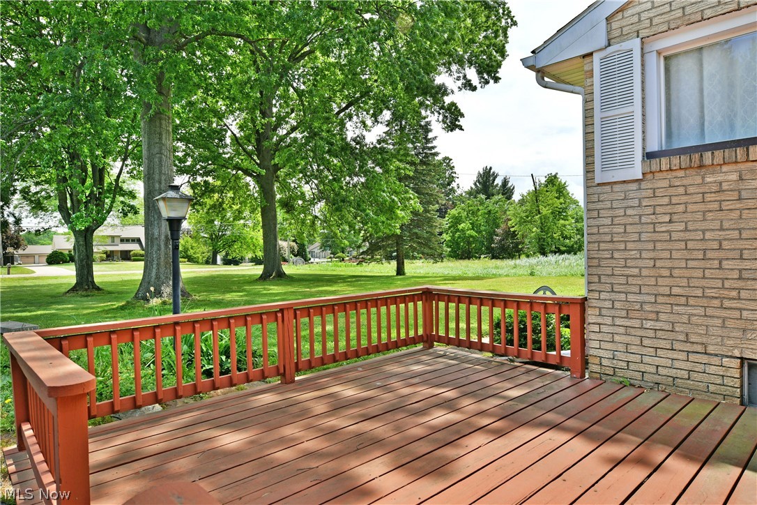 2141 North Road NE Warren OH 44483