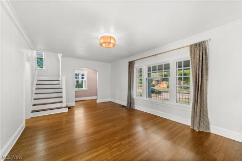 1281 Chase Avenue Lakewood OH 44107