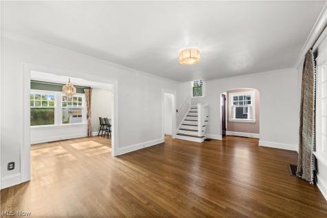 1281 Chase Avenue Lakewood OH 44107