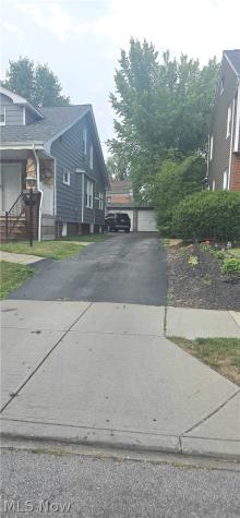 3922 Grosvenor Road South Euclid OH 44118