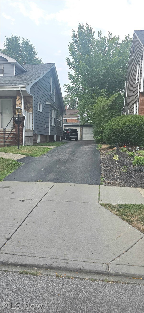 3922 Grosvenor Road South Euclid OH 44118