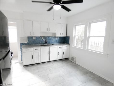 3922 Grosvenor Road South Euclid OH 44118