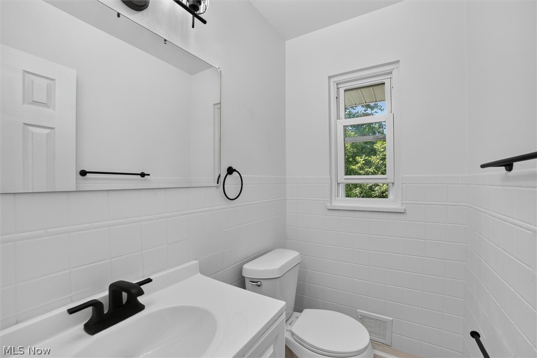 7819 Ridge Road Parma OH 44129