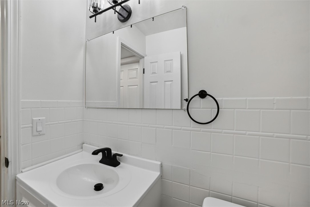 7819 Ridge Road Parma OH 44129