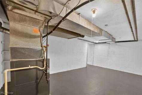7819 Ridge Road Parma OH 44129