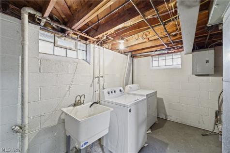 3543 W 146th Street Cleveland OH 44111