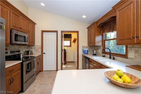 848 Hemlock Trail Orrville OH 44667