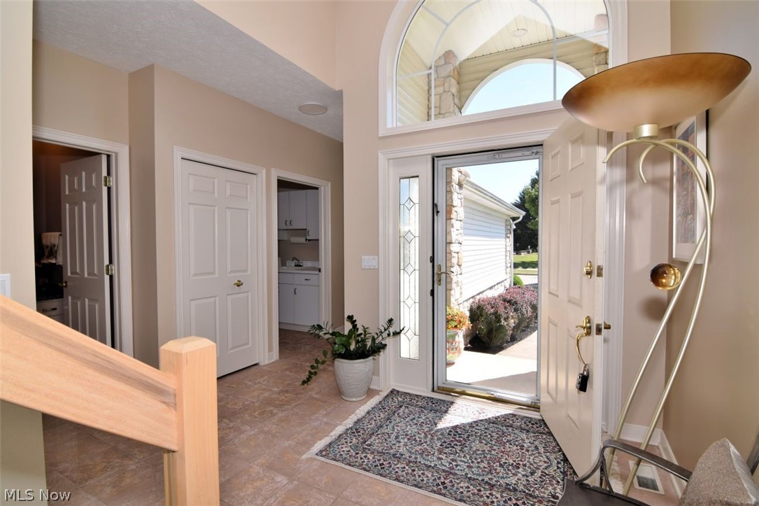 420 E Glengary Circle Highland Heights OH 44143
