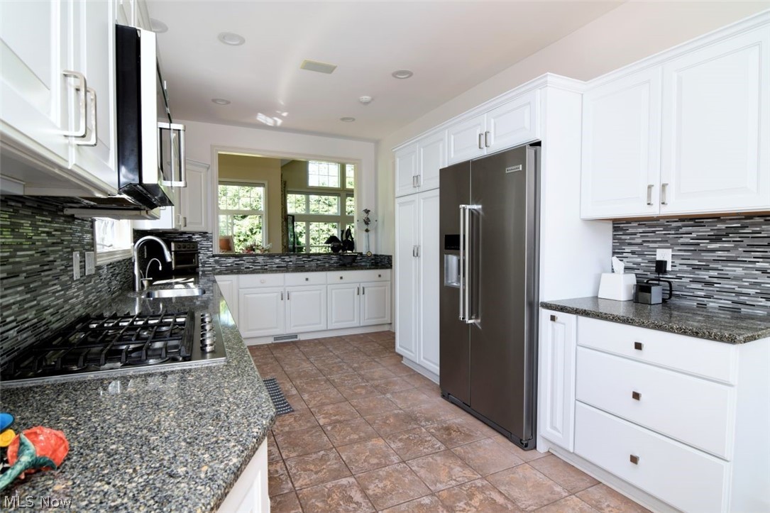 420 E Glengary Circle Highland Heights OH 44143