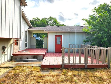 1707 N Nantucket Drive Lorain OH 44053
