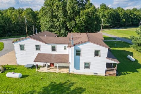 22525 Smith Northwest Road North Benton OH 44449