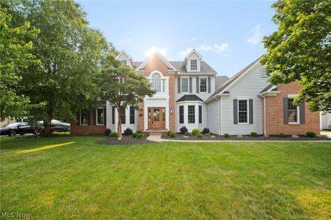 611 Arborside Lane Avon Lake OH 44012