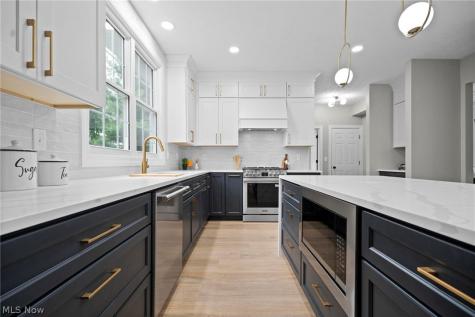 611 Arborside Lane Avon Lake OH 44012