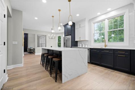 611 Arborside Lane Avon Lake OH 44012