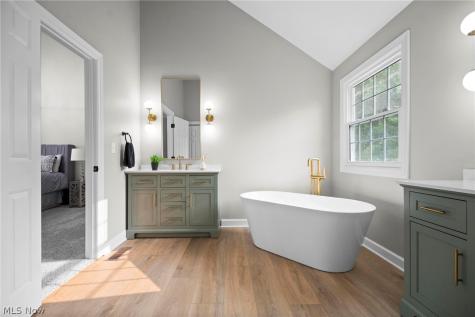 611 Arborside Lane Avon Lake OH 44012