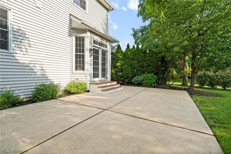 611 Arborside Lane Avon Lake OH 44012
