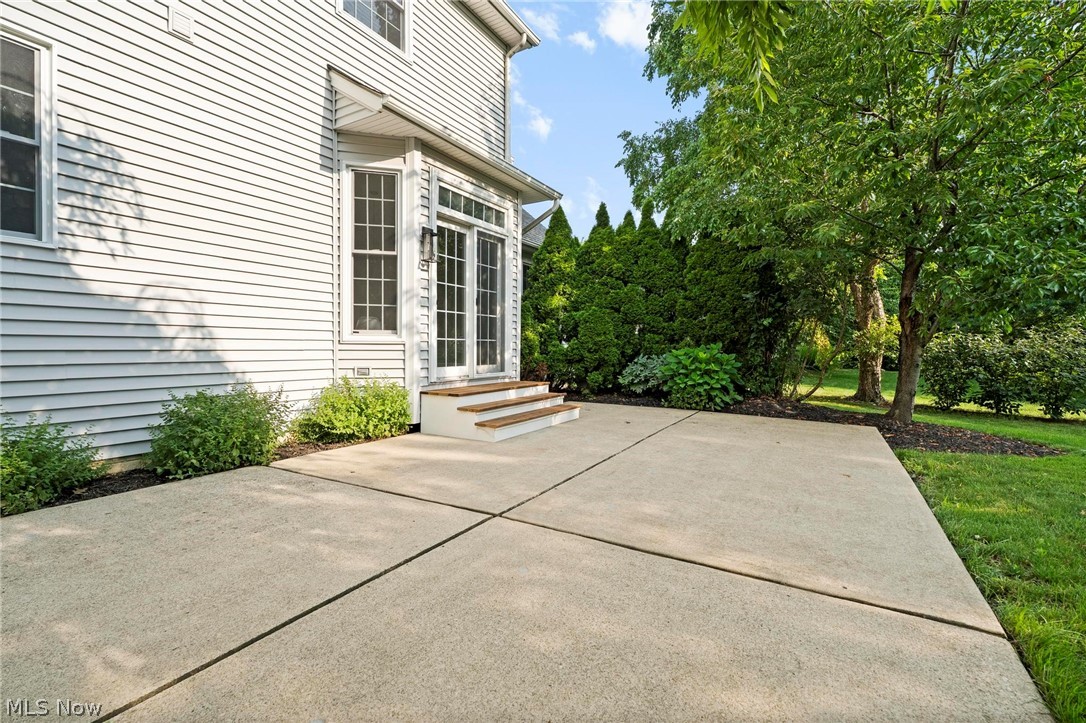 611 Arborside Lane Avon Lake OH 44012