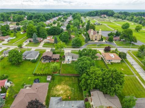 7739 Hoertz Road Parma OH 44134